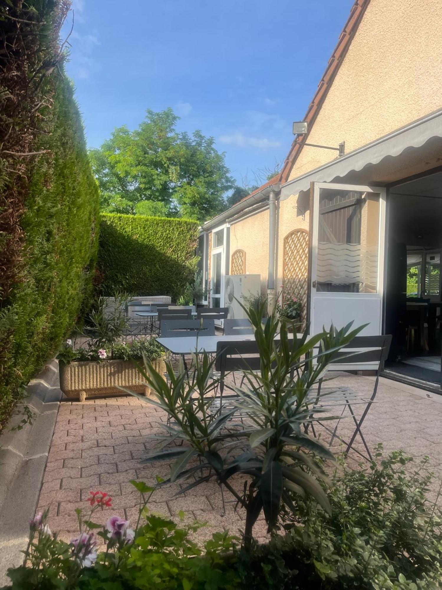 Kyriad Epernay Exterior photo